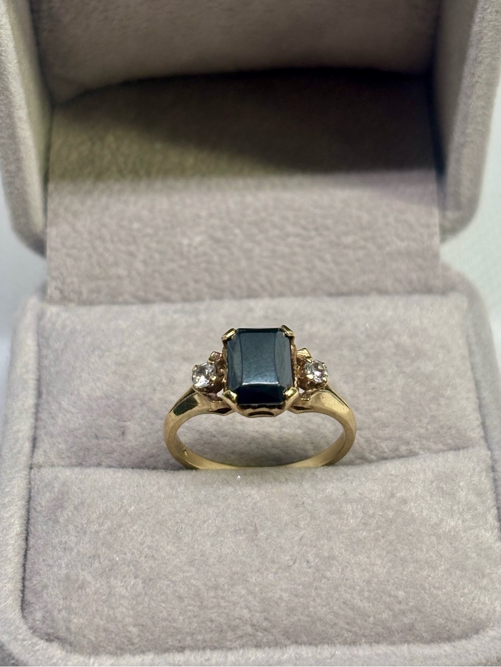 Vintage 10K Gold Hematite Ring (Alaskan black Diamond), size 6